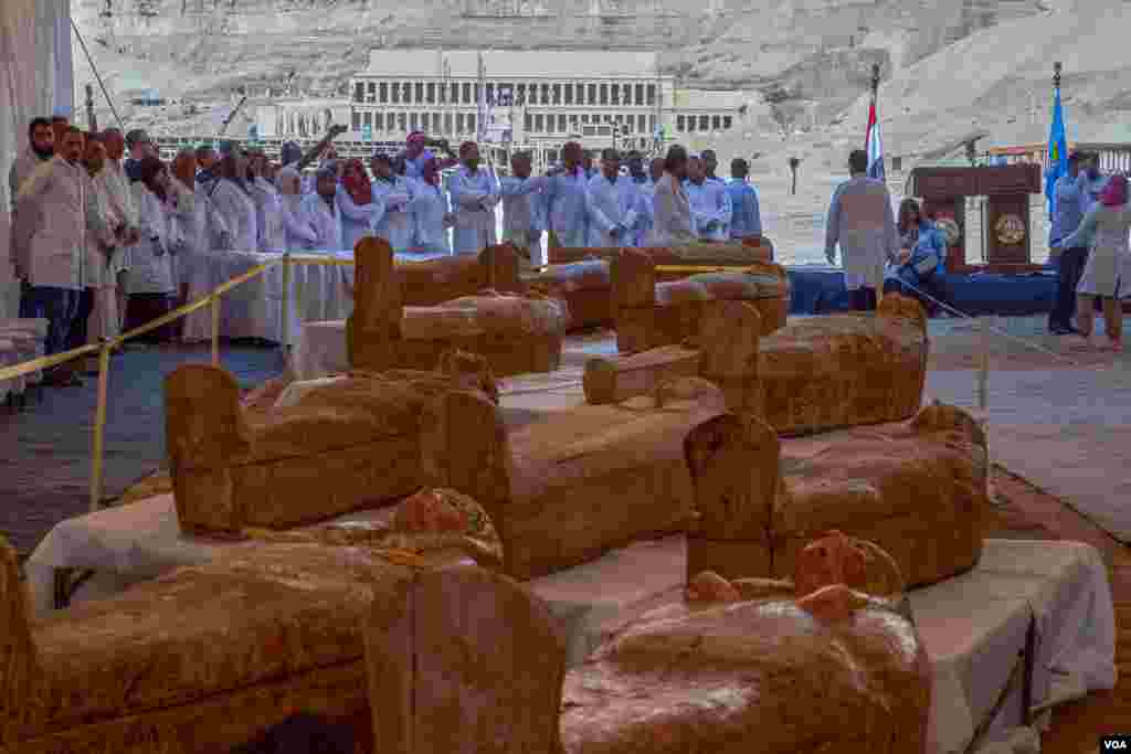 The Al-Asasif Cachette consisted of 30 coffins, 26 of them intact and sealed. Many were painted coffins of 22nd Dynasty priests and priestesses of Egypt's deities Amun and Khonsu. (H. Elrasam/VOA)