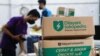 Sejumlah karyawan mengemas barang di gudang unit e-commerce Tokopedia milik GoTo di Jakarta, 31 Agustus 2022. (Foto: REUTERS/Ajeng Dinar Ulfiana)