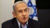 Perdana Menteri Israel Benjamin Netanyahu mengadakan rapat kabinet mingguan di Kementerian Pertahanan di Tel Aviv, Israel, pada 7 Januari 2024. (Foto: REUTERS/Ronen Zvulun)