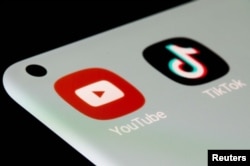 YouTube Shorts dirilis tahun 2021 untuk saingi TikTok dan Reels. (Reuters/Dado Ruvic)