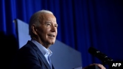 Presiden AS Joe Biden berbicara dalam sebuah kampanye di Pusat Kebudayaan Scranton di Scranton, Pennsylvania, pada 16 April 2024. (Foto: AFP/Andrew Caballlero-Reynolds)
