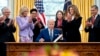 Jill Biden akan Pimpin Program Baru untuk Tingkatkan Penelitian Pemerintah Federal Mengenai Kesehatan Perempuan