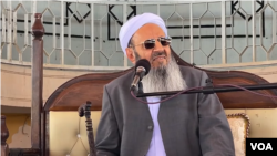 خطبه‌های انتقادی برخی امامان جمعه در سیستان و بلوچستان و به ویژه مولوی عبدالحمید، امام جمعه زاهدان، در بیش از یکسال گذشته باعث نارضایتی نهادهای حکومتی شده است. 