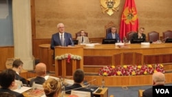 Andrija Mandić u Skupštini Crne Gore (Photo: VOA)