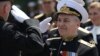 ICC keluarkan dua surat perintah penangkapan untuk Laksamana Muda Viktor Sokolov (kanan) dari militer Rusia atas tuduhan kejahatan perang (foto: dok). 