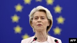 歐盟委員會主席烏爾蘇拉·馮德萊恩（Ursula von der Leyen）在法國斯特拉斯堡的歐洲議會發表演說。 （2024年7月18日）