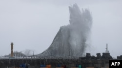2023年9月3日，台风“海葵”在台湾东部登陆，宜兰掀起巨浪。