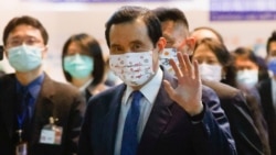台灣前總統馬英九離開台北桃園機場飛往上海。（2023年3月27日）
