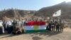بەشێک لە حاجیانی هەرێمی کوردستان بە ئاڵای کوردستانەوە لە بەرامبەر کێوی ئوحد وەستاون. وێنەکەی هی بەڕێوەبەرایەتی گشتی حەج و عومرەى کوردستانە و 5ی شەشی 2024 بڵاوکراوەتەوە.
