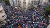 Protest građana pred Radio-televizijom Srbije (Foto: Glas Amerike/Jovana Đurović)