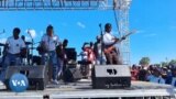 Muimbi Ane Mukurumbira, Alick Macheso, Achitandadza Vanhu kuMhemberero dzeKuzvitonga Kuzere Dziri Kuitirwa kwaMurambinda kuManicaland