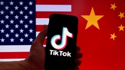 美中國旗與手機上的TikTok 標識
