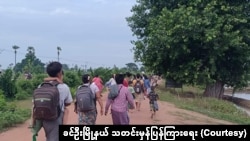 စစ်ကိုင်းတိုင်း ခင်ဦးမြို့နယ်ဒေသခံတွေ စစ်ဘေးတိမ်းရှောင်နေကြရ (မတ် ၂၅၊ ၂၀၂၄)