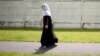 Jurnalis Prancis Tolak Larangan Mengenakan Hijab untuk Foto Kartu Pers