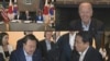 美国总统拜登、韩国总统尹锡悦和日本首相岸田文雄在拜登总统主持的、8月18日结束的三国戴维营峰会上。（法新社AFP照片）
