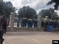 Council and ZRP members at the City Hall monitoring vendors.