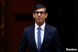 PM Inggris Rishi Sunak di Downing Street, London, Inggris, 1 Maret 2023.