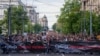 Protest protiv nasilja u Srbiji (Foto: AP/Darko Vojinovic)