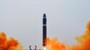 北韓18日進行了“火星-15”型洲際彈道導彈的突擊發射訓練