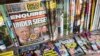 FILE - Deretan tabloid dan majalah di sebuah kios di New York, Amerika Serikat. (AP/Mary Altaffer, File)
