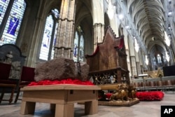 Batu Takdir terlihat saat upacara penyambutan menjelang penobatan Raja Inggris Charles III, di Westminster Abbey, London, Sabtu, 29 April 2023. (Foto: Susannah Ireland via AP)