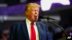 Kandidati republikan për President të Shteteve të Bashkuara, Donald Trump flet gjatë një tubimi elektoral në Filadelfia, më 22 qershor, 2024/AP