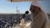 مولوی عبدالحمید امام جمعه اهل سنت زاهدان در نماز عید فطر