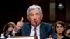 Ketua Bank Sentral AS Jerome Powell bersaksi di hadapan anggota Komite Bank Senat AS dalam sidang di Capitol Hill, Washington, pada 7 Maret 2023. (Foto: AP/andrew Harnik)