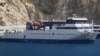 Navio Dona Tututa, da CV Interilhas, atracado no Porto de Furna, Brava, Cabo Verde