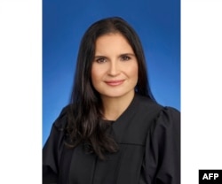 Hakim Distrik Aileen Cannon yang memimpin persidangan kasus penyimpanan dokumen ilegal Donald Trump, 2021. (Foto: US District Court for the Southern District of Florida/AFP)