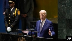 Presiden AS Joe Biden ketika menyampaikan pidato di depan Sidang Umum PBB 2023, pada 19 September 2023 (Foto: AP/Susan Walsh). 
