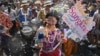 ဘန်ကောက်မြို့ ခေါက်ဆန်လမ်းမှာ ပြုလုပ်တဲ့ သင်္ကြန်မြင်ကွင်း (ဧပြီ ၁၂၊ ၂၀၂၄)