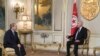 Presiden Tunisia Kais Saied (kanan), bertemu dengan Menteri Luar Negeri Suriah Faisal Mekdad di Carthage, dekat Tunis, Tunisia, Selasa, 18 April 2023. (Slim Abid/Kepresidenan Tunisia via AP)