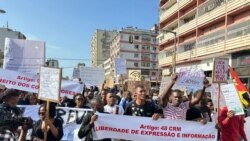 Pressionado pela sociedade civil, Governo suspende tarifas de internet
