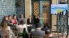 El panel de expertos convocado por Diálogo Interamericano debatió los retos y esfuerzos por garantizar los derechos de la niños y la adolescentes migrantes dentro del programa colateral de la 53 Asamblea de la OEA, el 23 de junio de 2023, en Washington, EEUU.