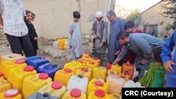 Warga Afghanistan harus mengalami kelangkaan pasokan air bersih akibat krisis iklim global (foto: dok).