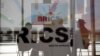 Delegasi Afrika Selatan duduk di balik kaca berlogo BRICS saat KTT BRICS diadakan di Johannesburg, Afrika Selatan, 23 Agustus 2023. (Foto: REUTERS/Alet Pretorius)