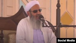 مولوی عبدالحمید، امام جمعه اهل سنت زاهدان.