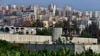 نمای کمپ عین الحلوه که مهاجران فلسطینی در آن زیست دارند