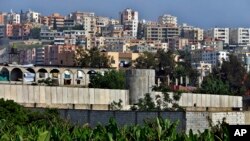 نمای کمپ عین الحلوه که مهاجران فلسطینی در آن زیست دارند