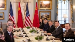 美國國務卿布林肯（左）在華盛頓與中共中聯部長劉建超（右）在華盛頓舉行會談。 （2024年1月12日）