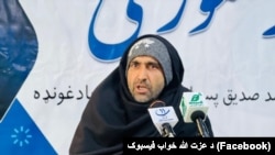 عزت الله جواب، شاعر، نویسنده و مدیر مسوول مجلهٔ مینه در ولایت ننگرهار
