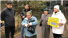 抗议者表示这是他们举行“反对中国针对哈萨克族、维吾尔族和吉尔吉斯族以及该地区其他土著人民的种族灭绝政治”集会的第1000天