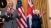 Menteri Keuangan AS Janet Yellen (kanan) dan Menteri Keuangan Inggris Nadhim Zahawi bertemu di kantor Departemen Keuangan AS di Washington, pada 31 Agustus 2022. (Foto: AP/Jacquelyn Martin)