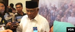 Mantan ketua KPK Taufiequrachman Ruki. (Foto: Sasmito Madrim/VOA)