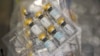 FILE - Vaksin cacar monyet (monkeypox) di dalam pendingin klinik vaksinasi OASIS Wellness Center, New York, 19 Agustus 2022. (AP/Mary Altaffer, File)