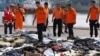 Barang-barang penumpang pesawat Lion JT 610 dikumpulkan di pelabuhan Tanjung Priok, Jakarta (30/10). 