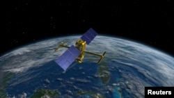 Satelit "SWOT" radar canggih, kependekan dari Surface Water and Ocean Topography dan dirancang dan dibangun di Jet Propulsion Laboratory (JPL) NASA dekat Los Angeles, terlihat dalam gambar sketsa seniman pada bulan Februari 2015. 