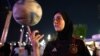 Maymi Asgari, perempuan keturunan Iran dari Denmark, memiliki keterampilan sepakbola yang luar biasa (foto: dok). 