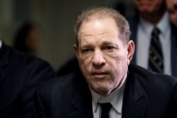 Produser Film Harvey Weinstein di Manhattan, New York, 6 Januari 2020. (REUTERS/Brendan McDermid)